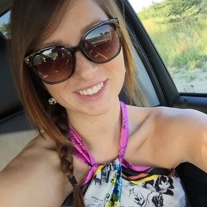 Meet your Posher, Erika